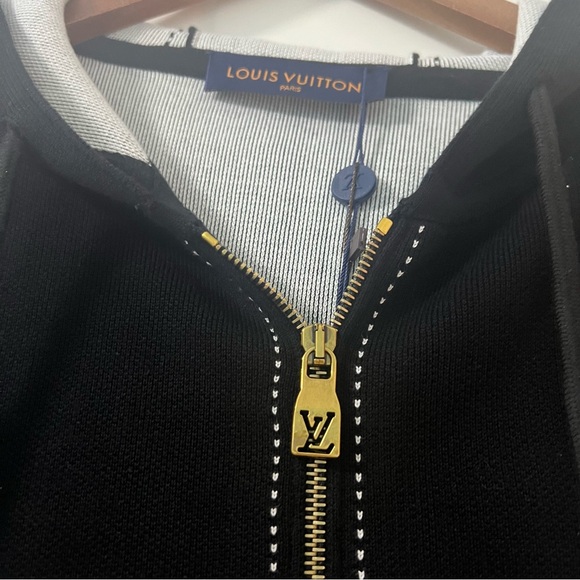 Louis Vuitton Black Monogram Flower Elbow-Patch Zip - Picture 4 of 8